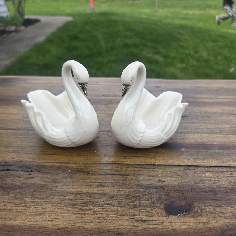 Elegant White Swan Figurines